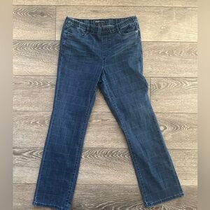 FDJ pull on Jean stretchy waist SZ 12 square pattern denim pockets